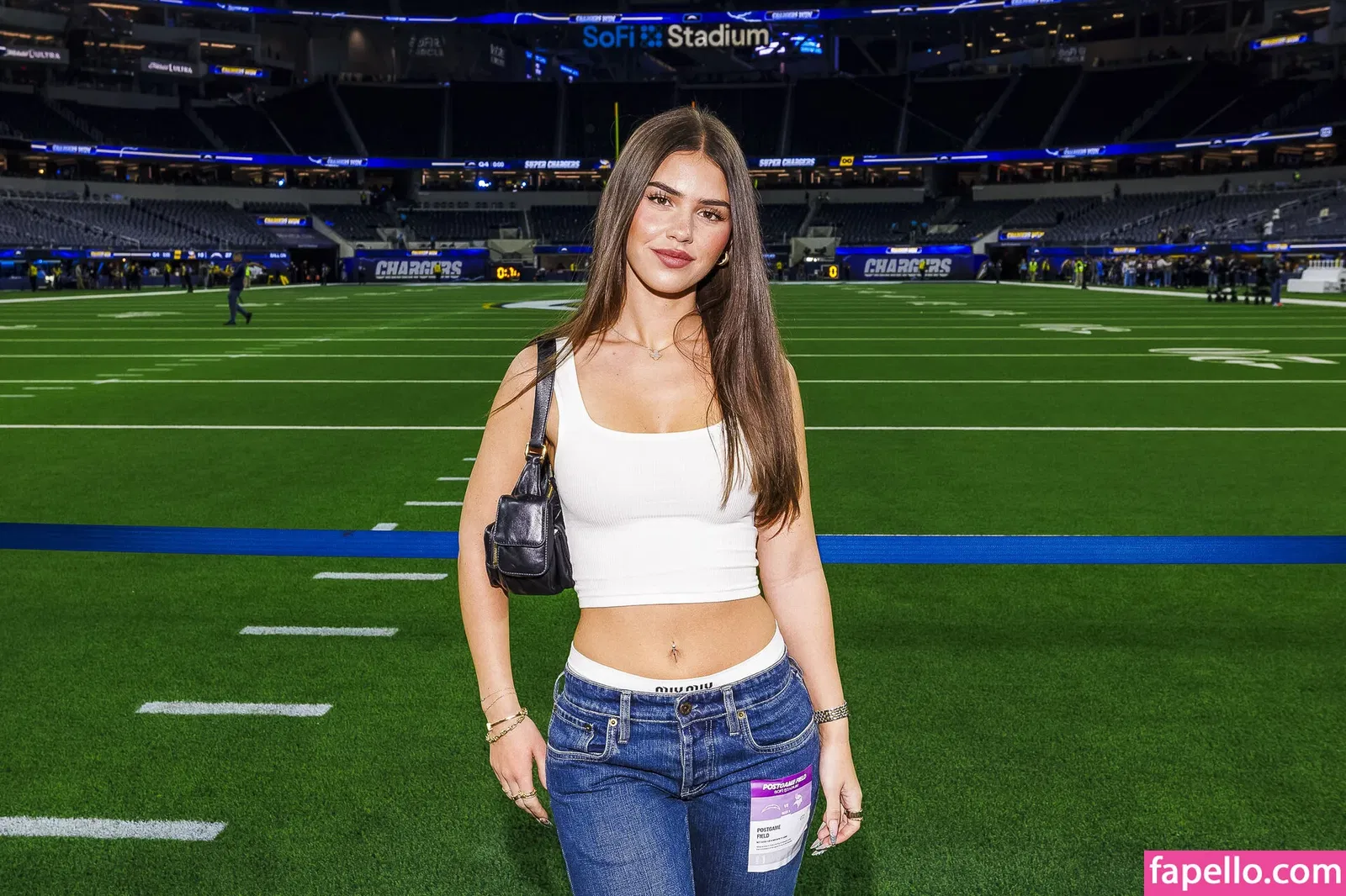 Leah Halton Onlyfans Photo Gallery 