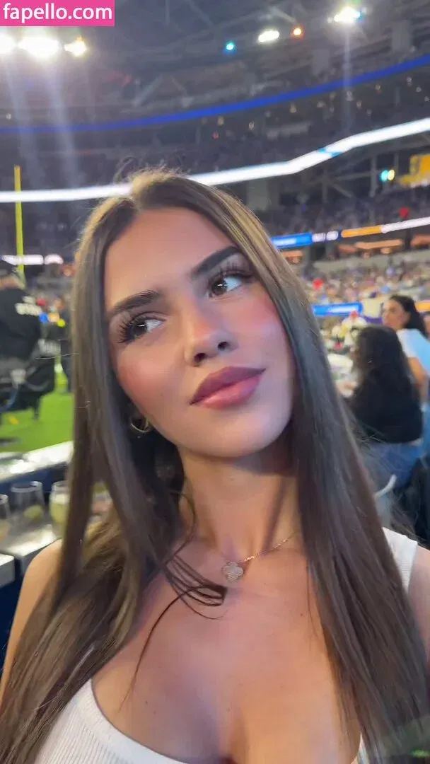 Leah Halton Onlyfans Photo Gallery 