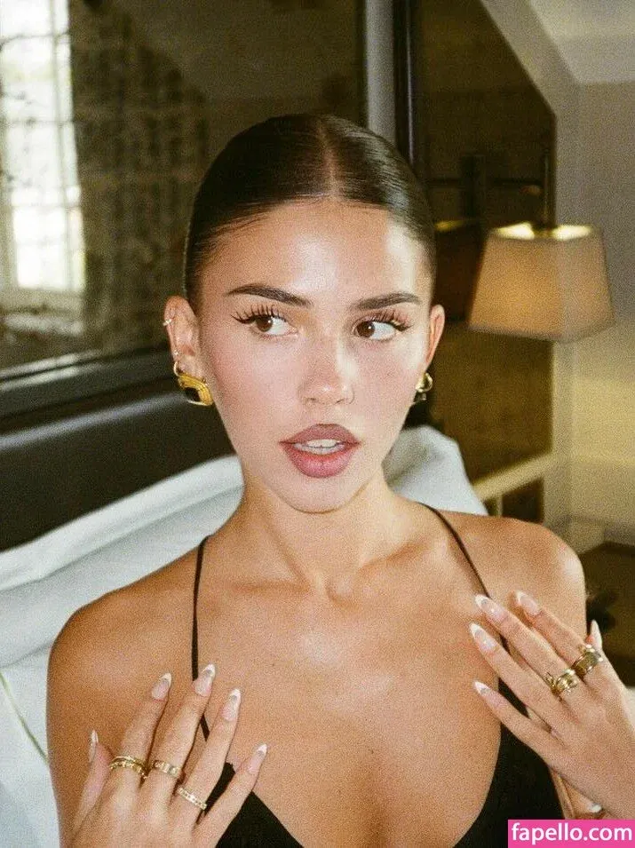 Leah Halton Onlyfans Photo Gallery 