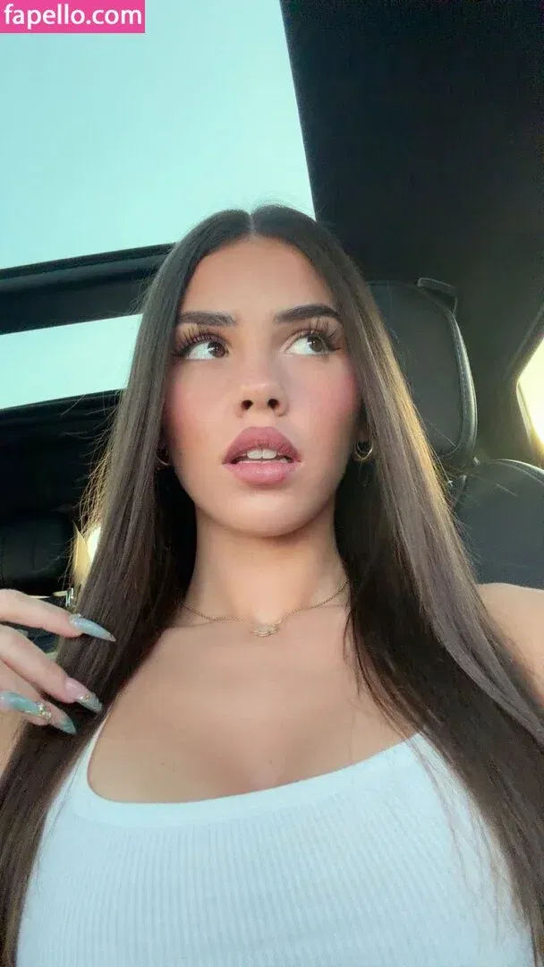 Leah Halton Onlyfans Photo Gallery 