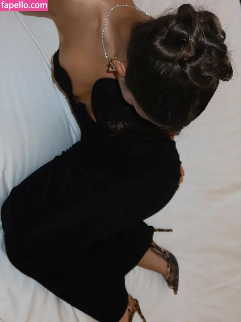 Leah Halton Onlyfans Photo Gallery 