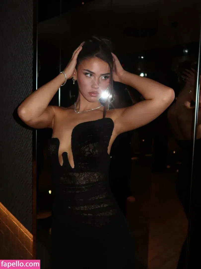 Leah Halton Onlyfans Photo Gallery 