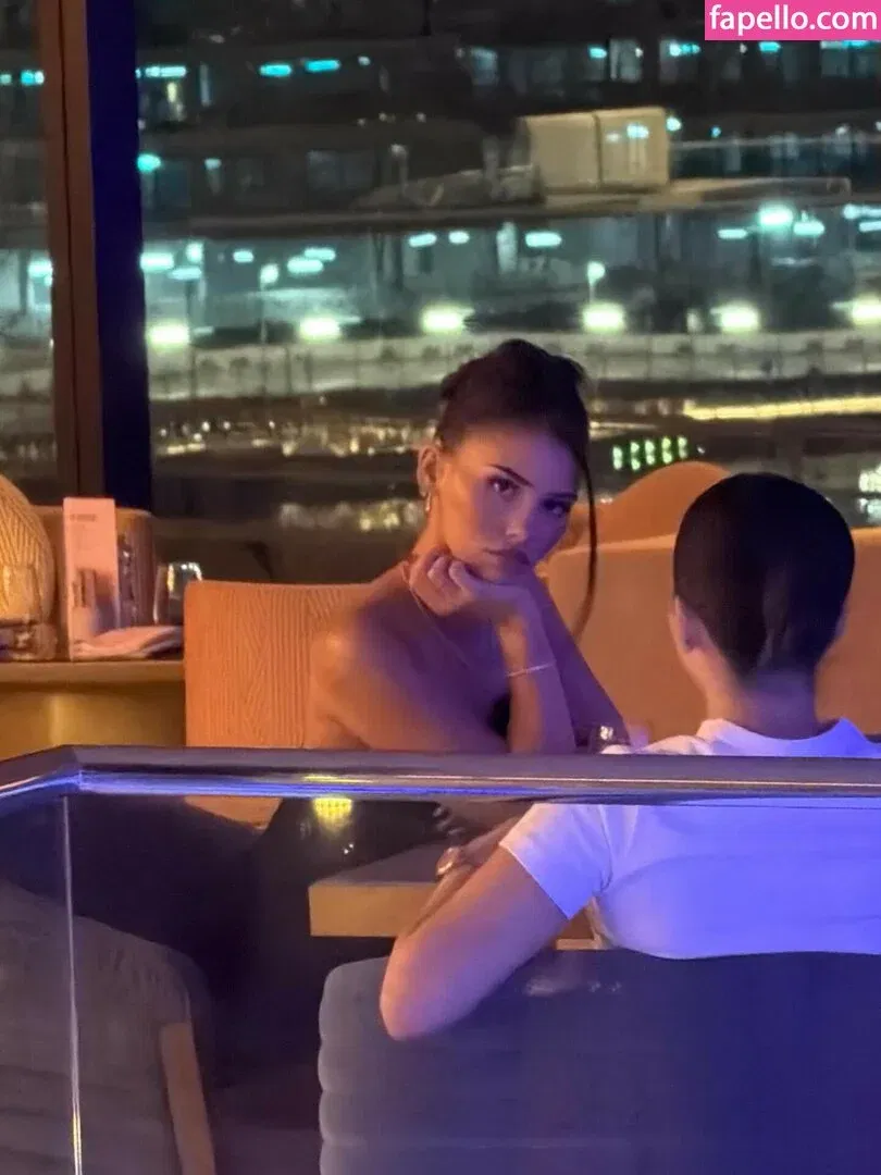 Leah Halton Onlyfans Photo Gallery 