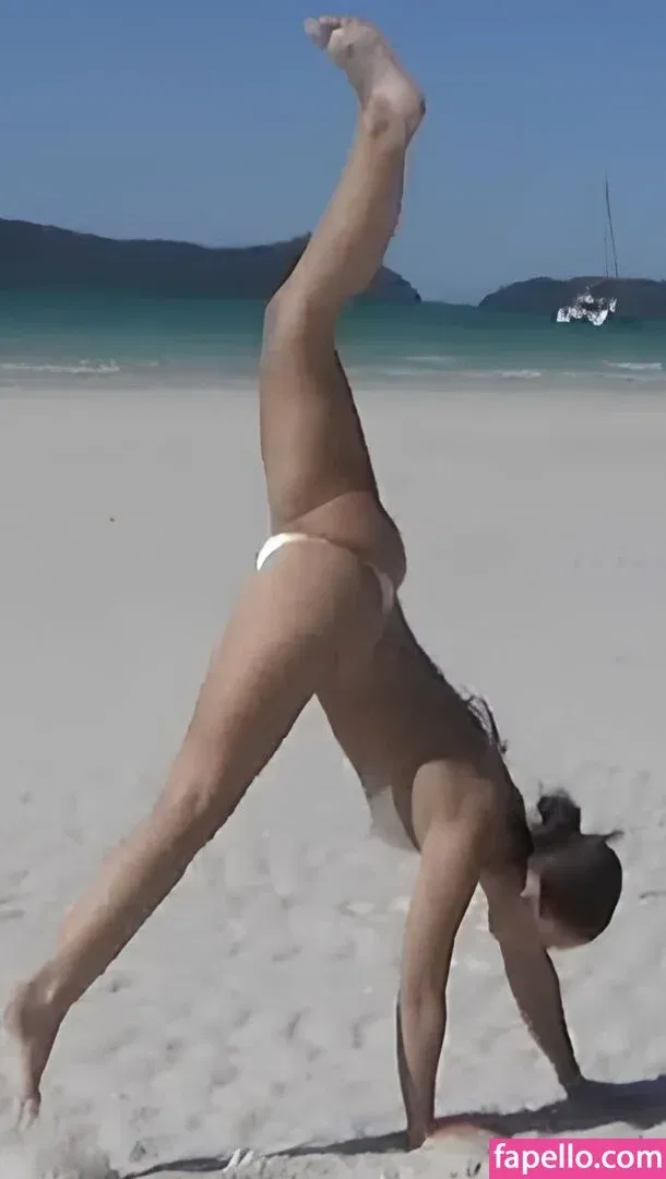 Leah Halton Onlyfans Photo Gallery 