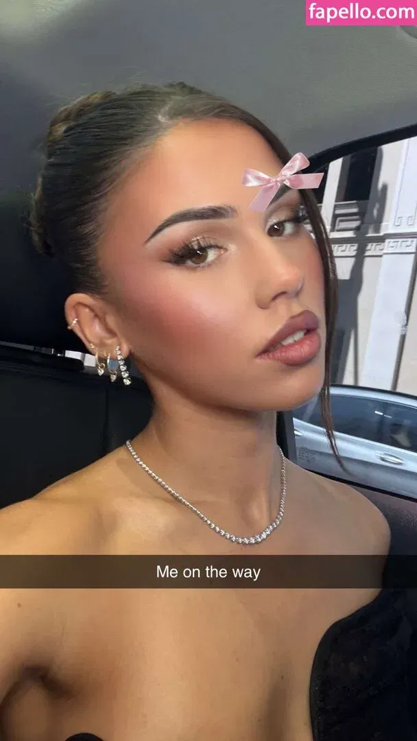 Leah Halton Onlyfans Photo Gallery 