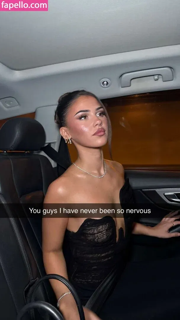 Leah Halton Onlyfans Photo Gallery 