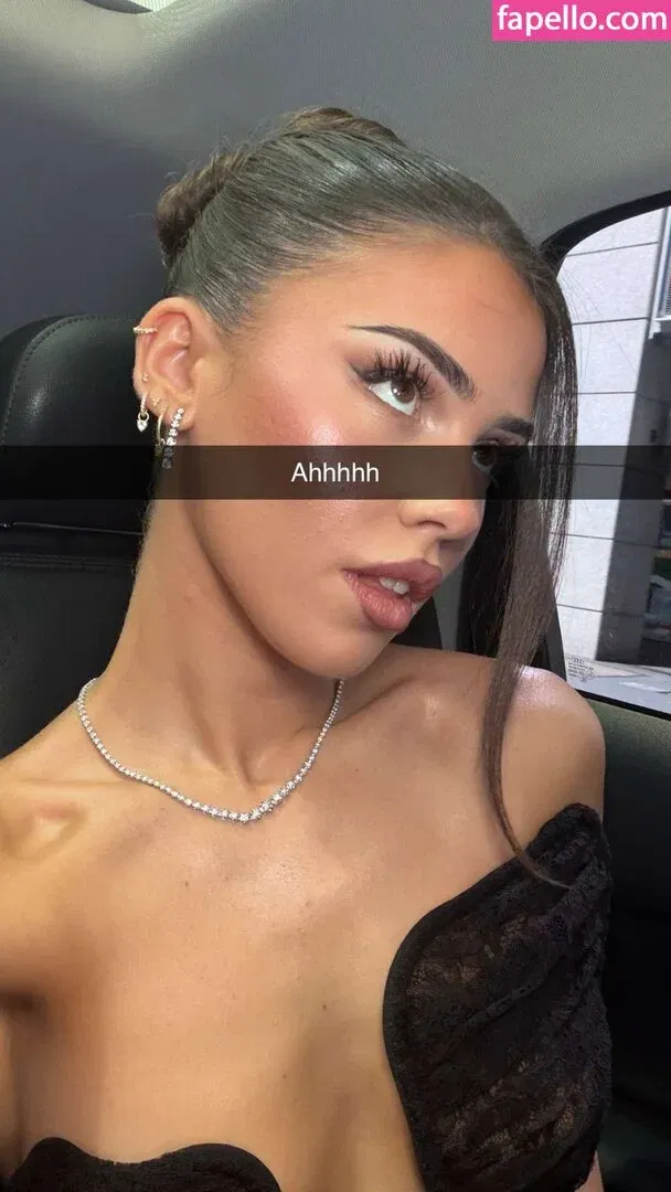 Leah Halton Onlyfans Photo Gallery 