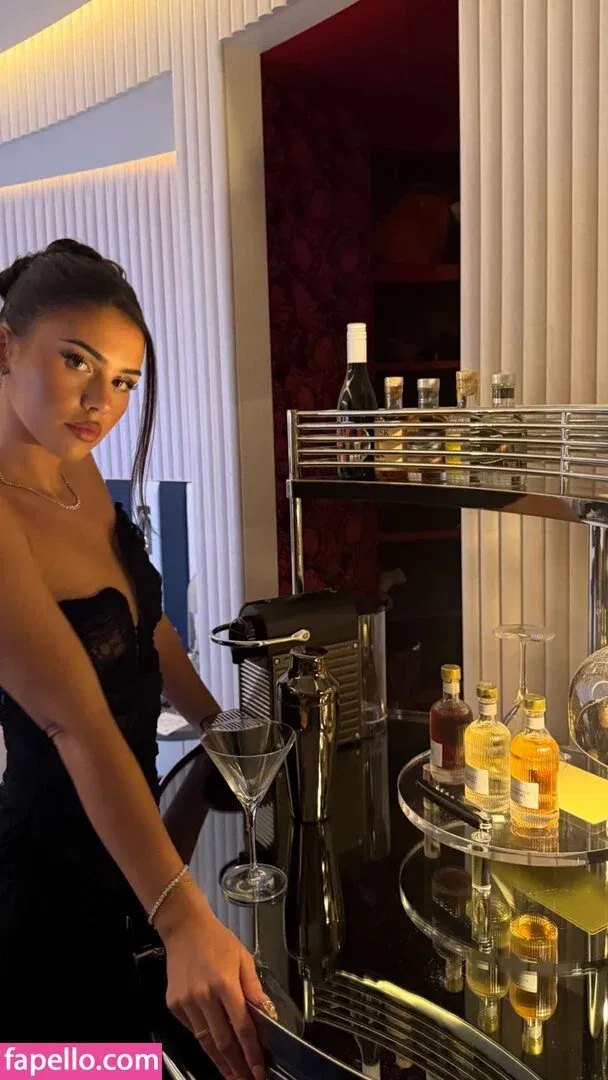 Leah Halton Onlyfans Photo Gallery 