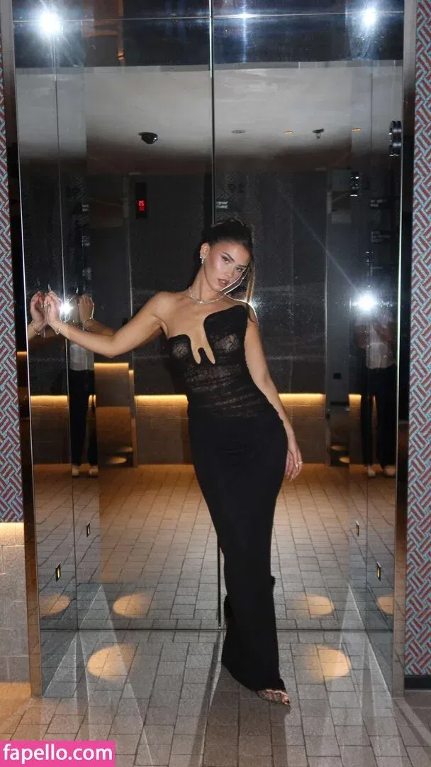 Leah Halton Onlyfans Photo Gallery 