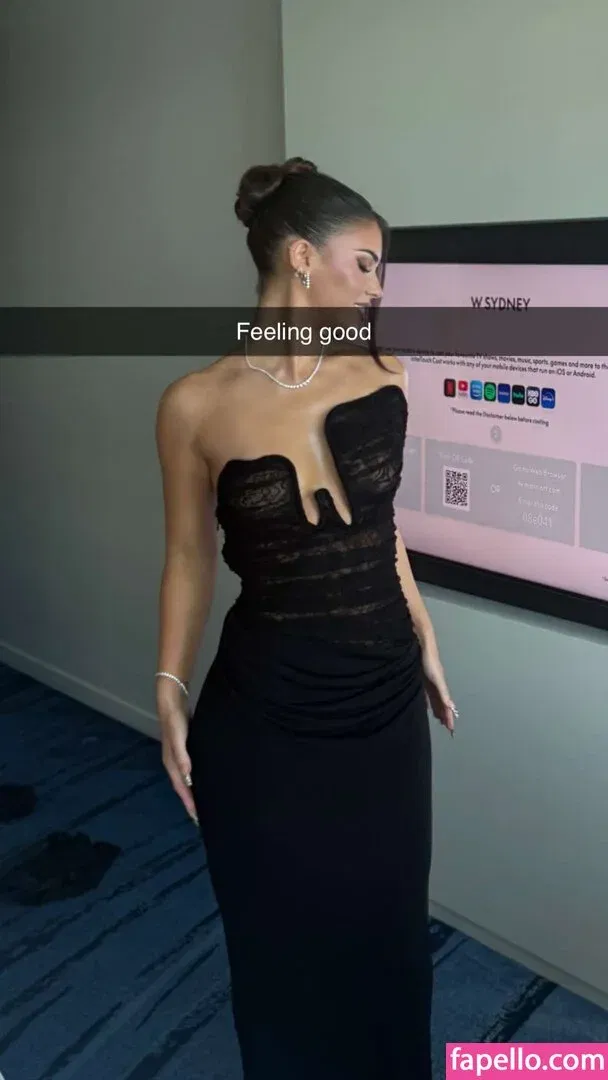 Leah Halton Onlyfans Photo Gallery 