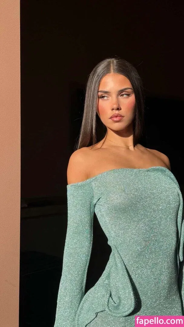 Leah Halton Onlyfans Photo Gallery 