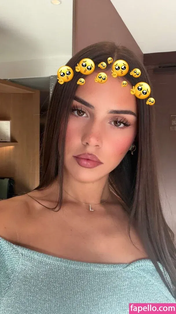 Leah Halton Onlyfans Photo Gallery 