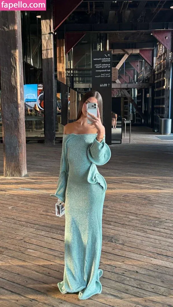 Leah Halton Onlyfans Photo Gallery 