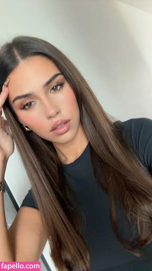 Leah Halton Onlyfans Photo Gallery 