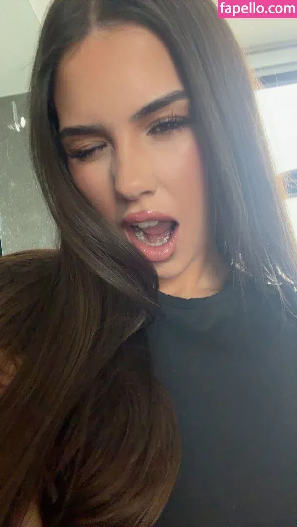 Leah Halton Onlyfans Photo Gallery 