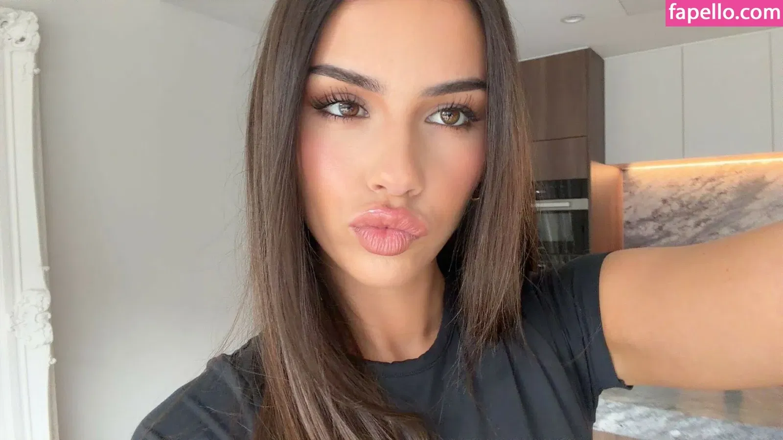 Leah Halton Onlyfans Photo Gallery 