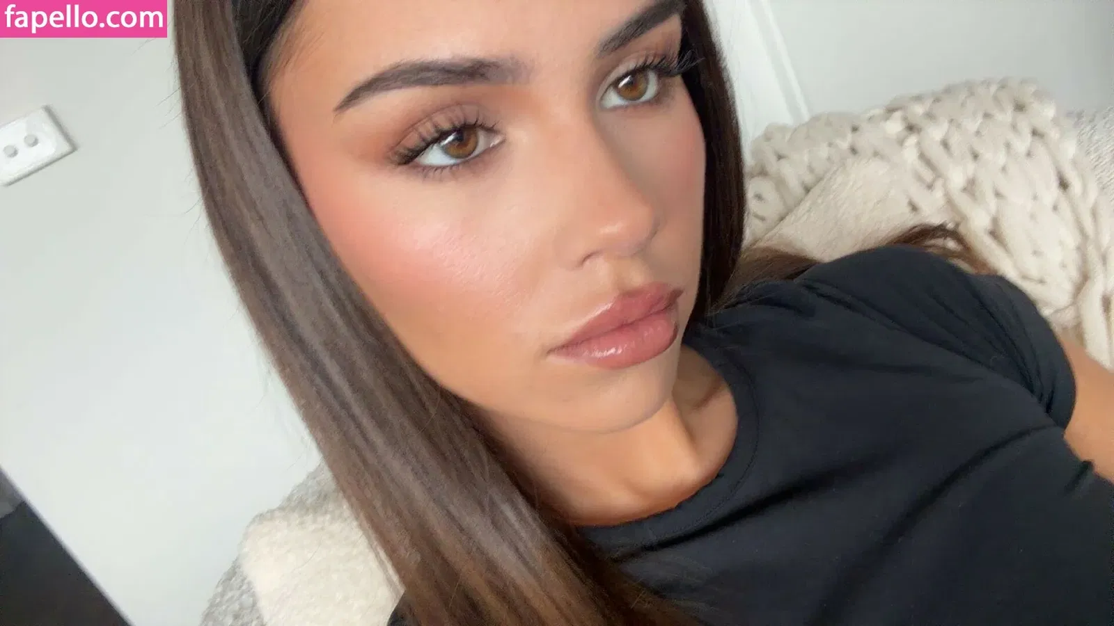 Leah Halton Onlyfans Photo Gallery 