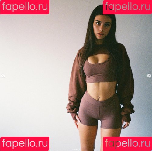 Leah Halton Onlyfans Photo Gallery 