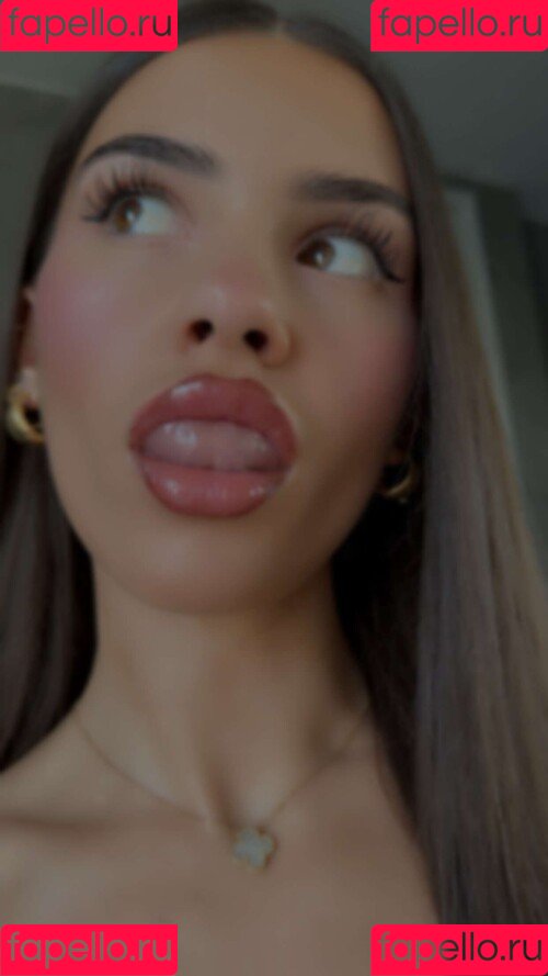 Leah Halton Onlyfans Photo Gallery 