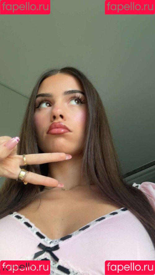 Leah Halton Onlyfans Photo Gallery 