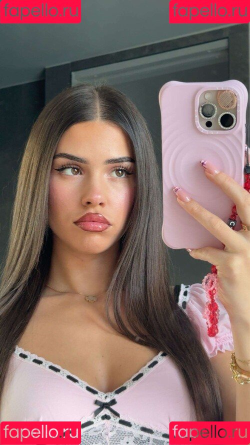 Leah Halton Onlyfans Photo Gallery 