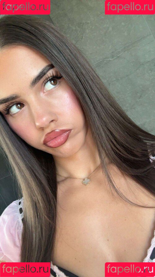 Leah Halton Onlyfans Photo Gallery 