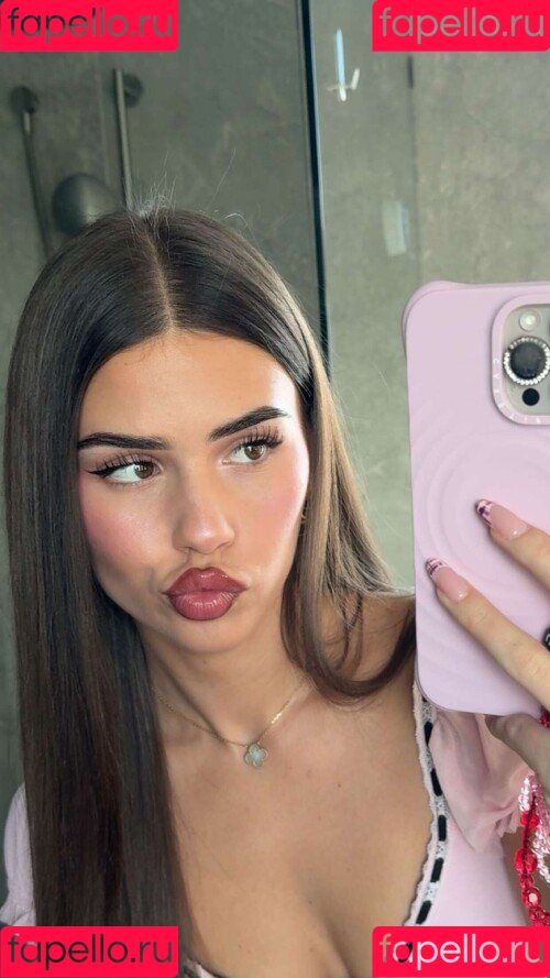 Leah Halton Onlyfans Photo Gallery 