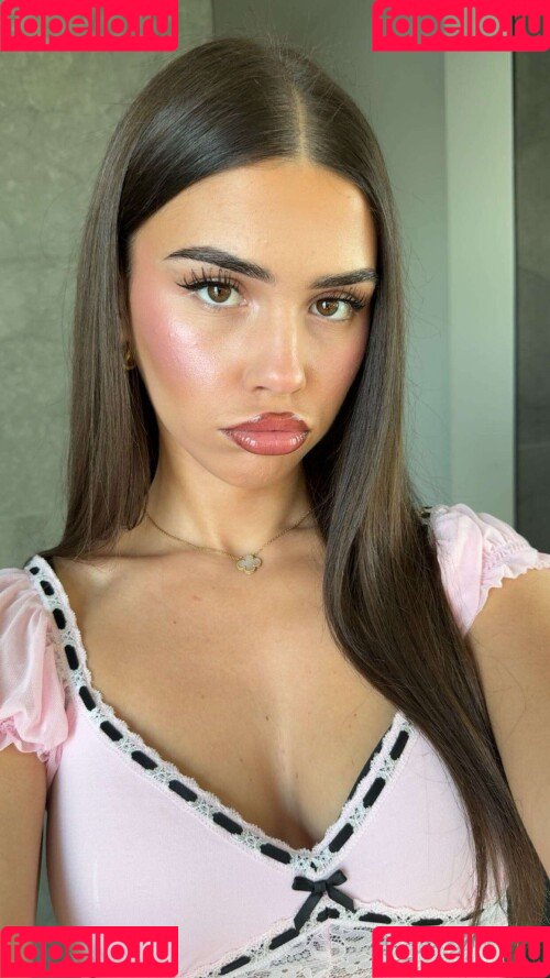 Leah Halton Onlyfans Photo Gallery 