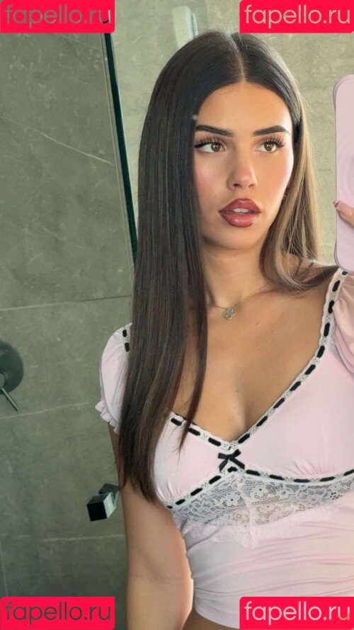 Leah Halton Onlyfans Photo Gallery 