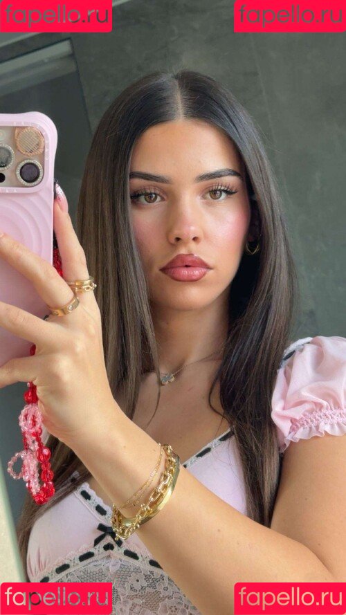 Leah Halton Onlyfans Photo Gallery 