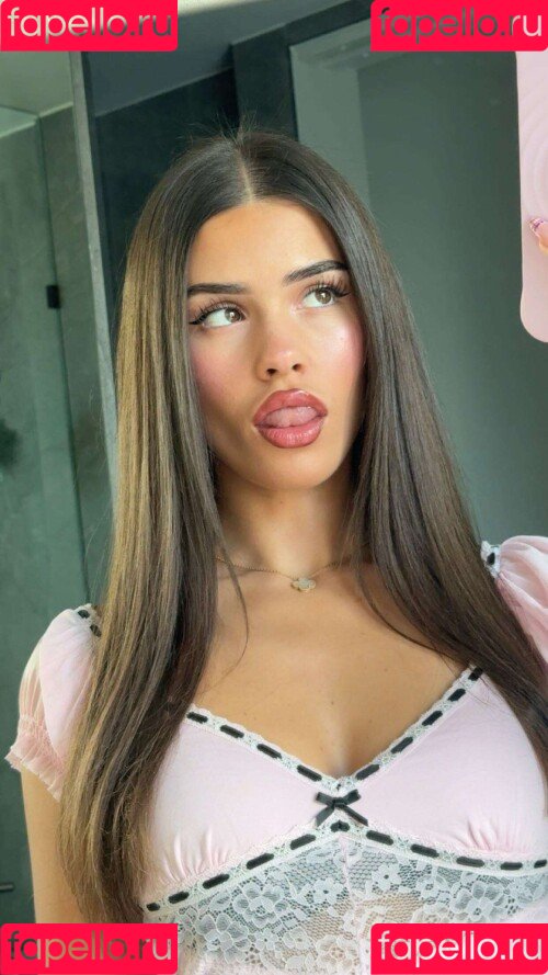 Leah Halton Onlyfans Photo Gallery 