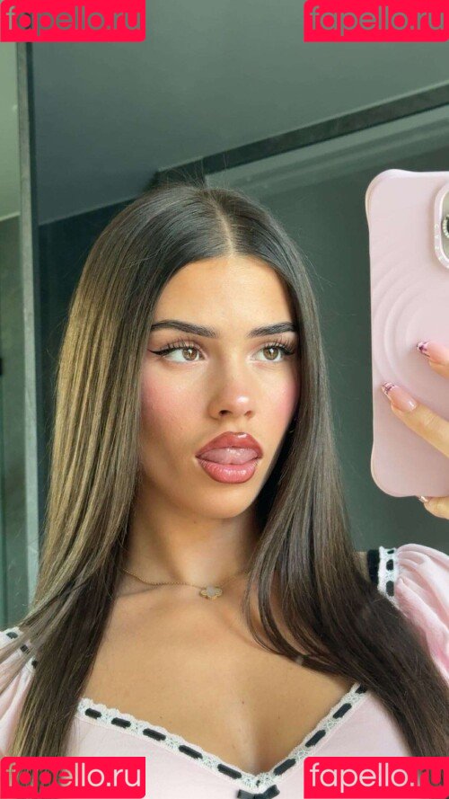 Leah Halton Onlyfans Photo Gallery 