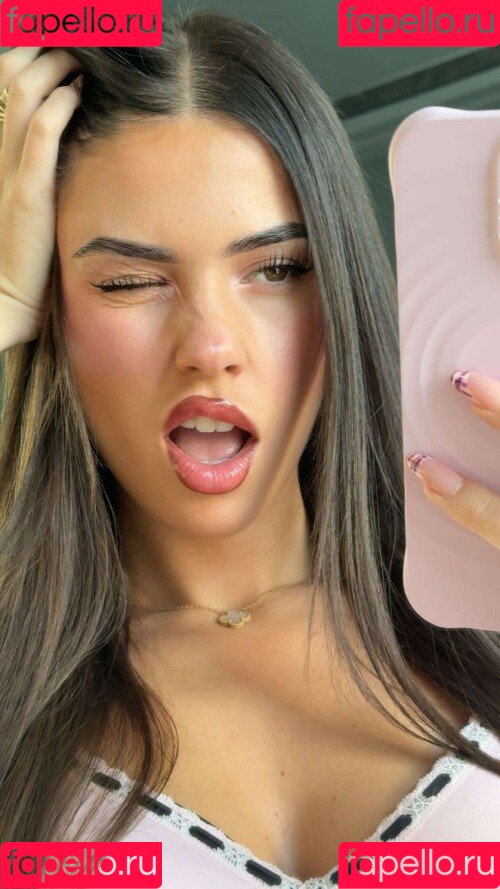 Leah Halton Onlyfans Photo Gallery 