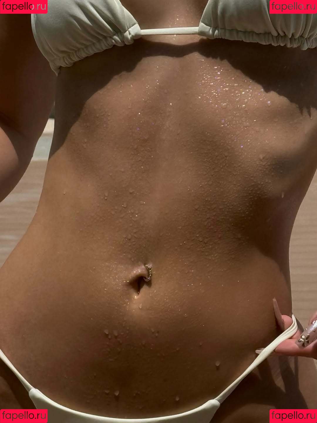 Leah Halton Onlyfans Photo Gallery 