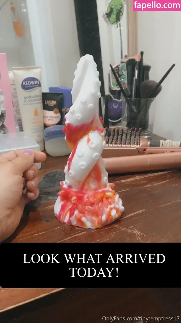 tinytemptress17 Onlyfans Photo Gallery 