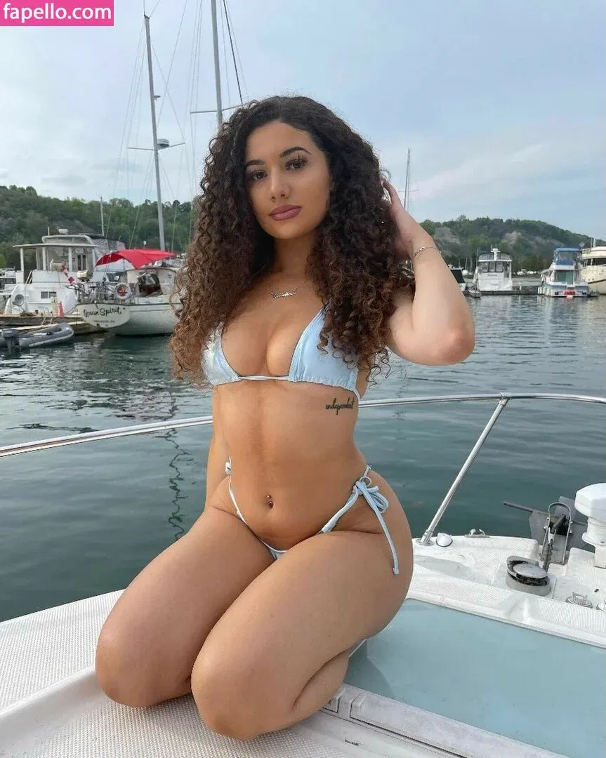 Christina April Amaral Onlyfans Photo Gallery 