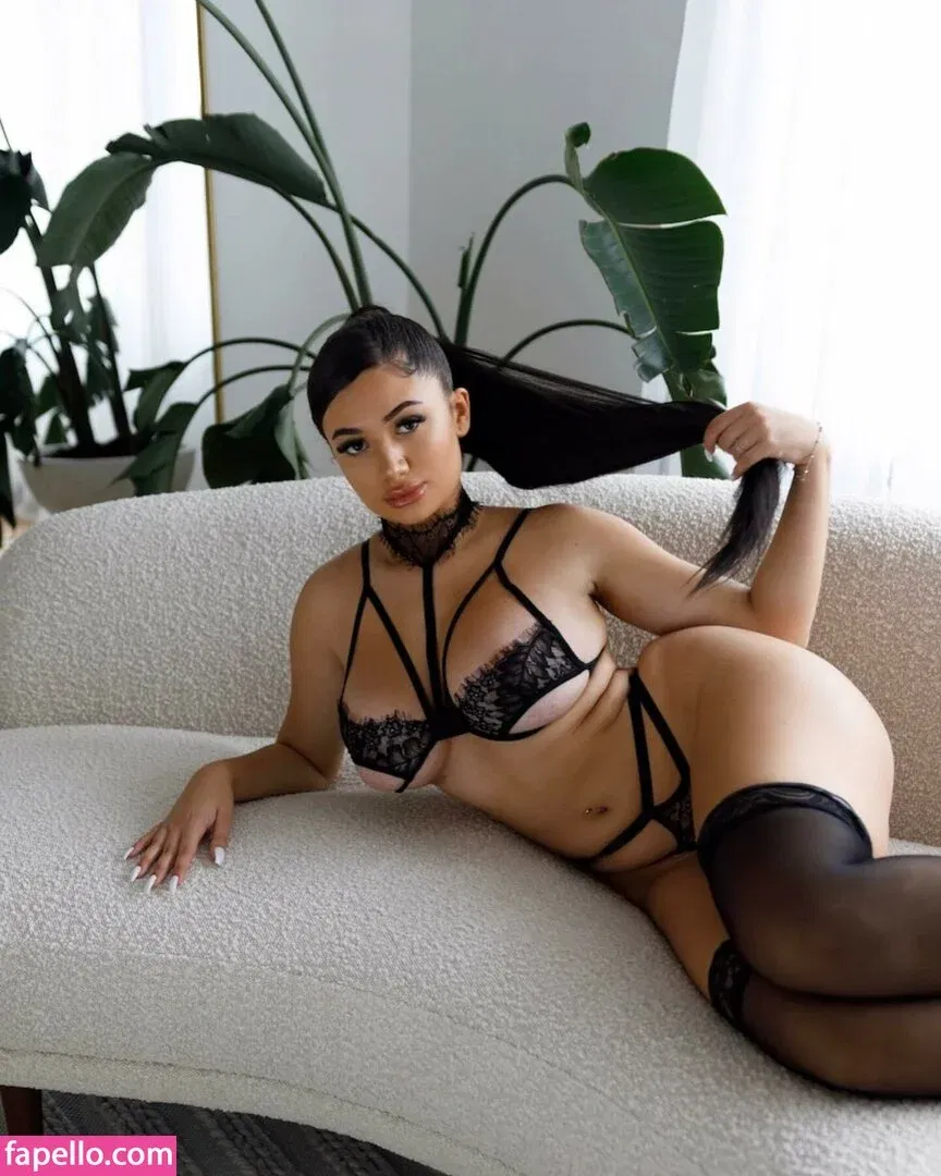 Christina April Amaral Onlyfans Photo Gallery 