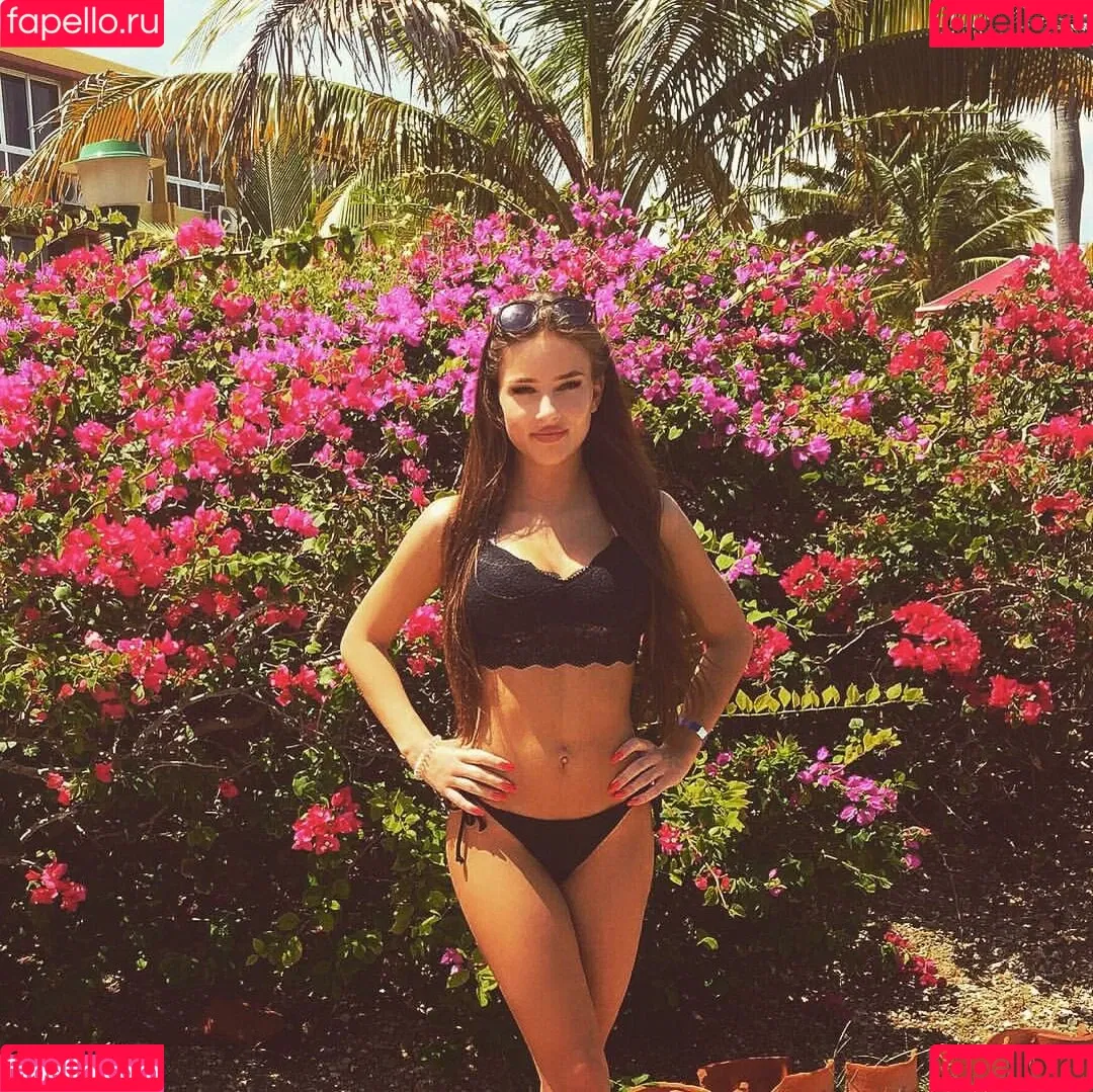 Natalie Onlyfans Photo Gallery 