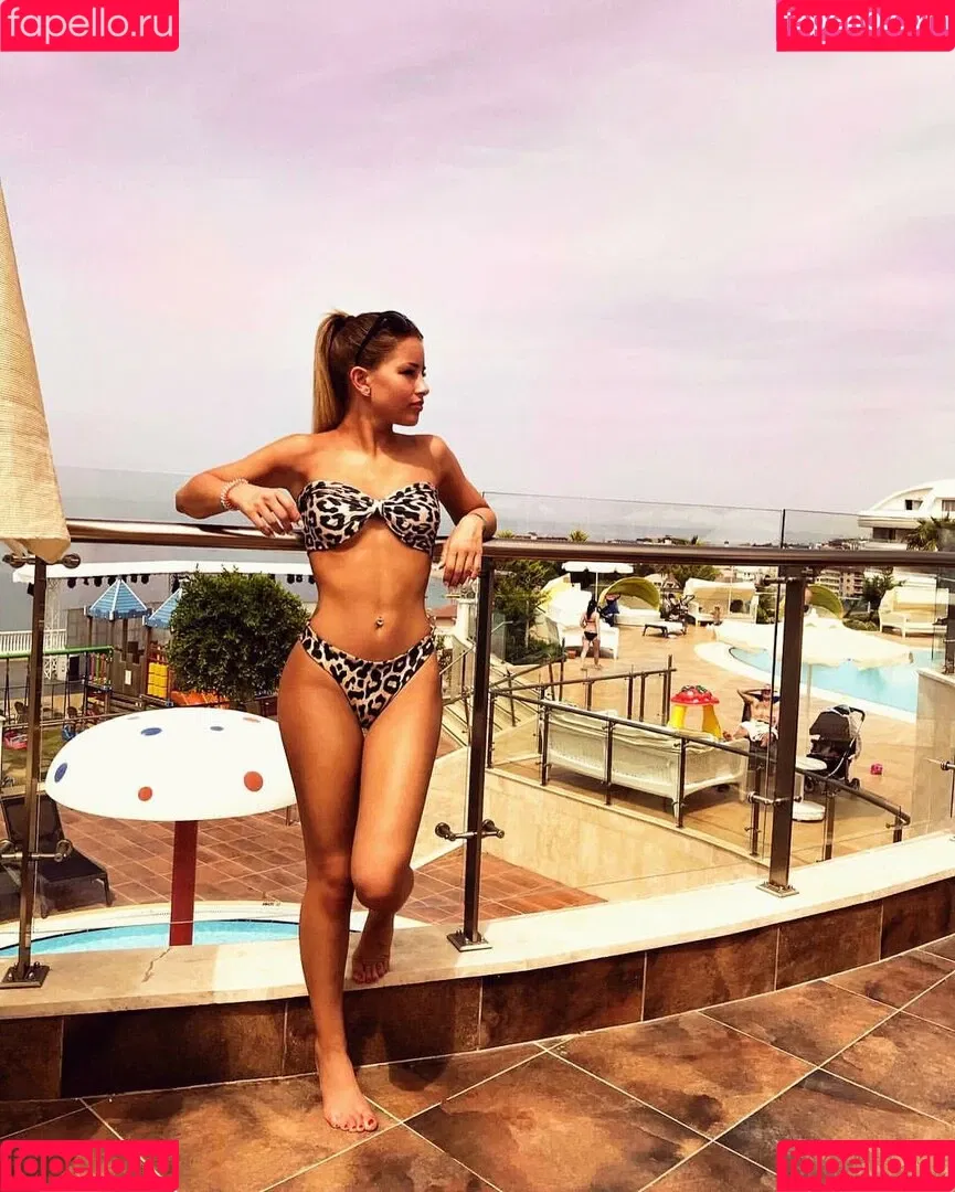 Natalie Onlyfans Photo Gallery 