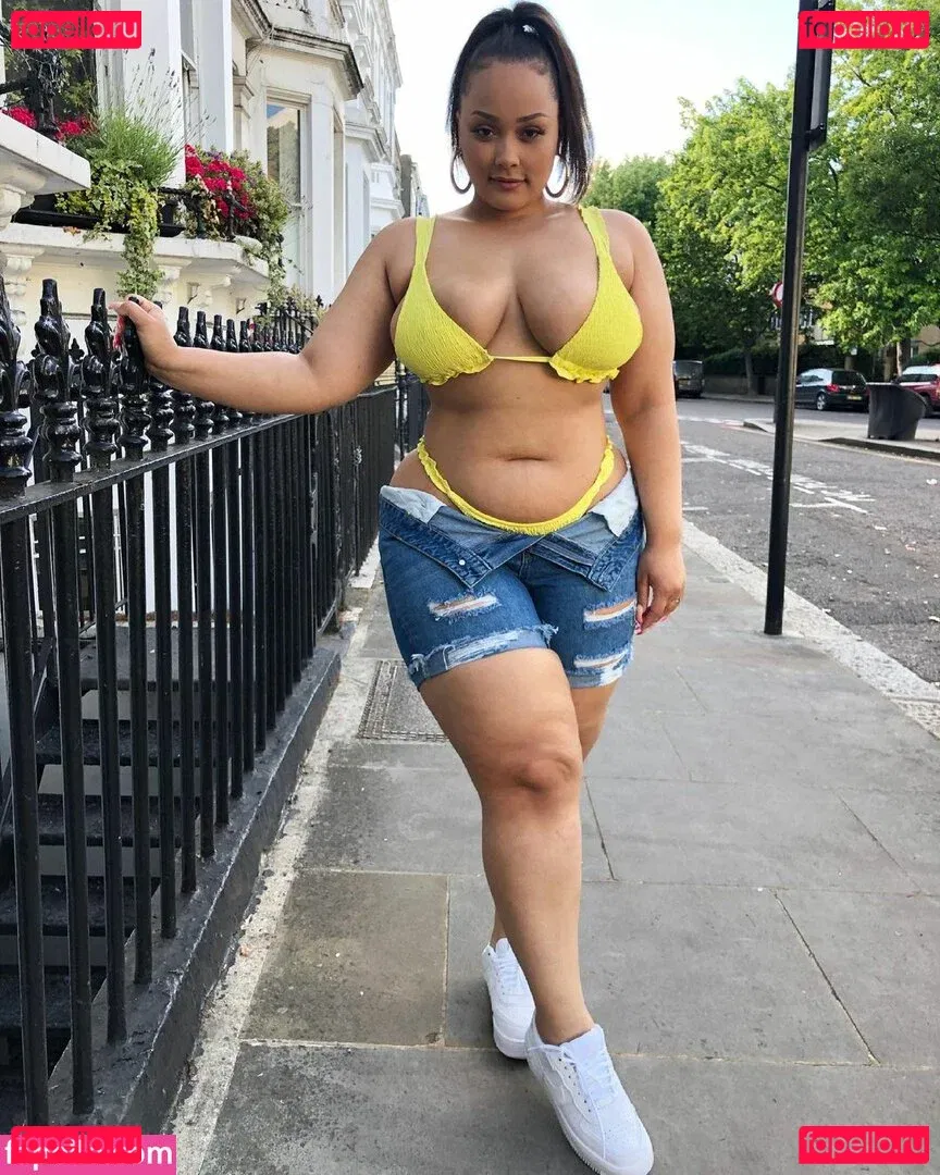 Natalie Onlyfans Photo Gallery 