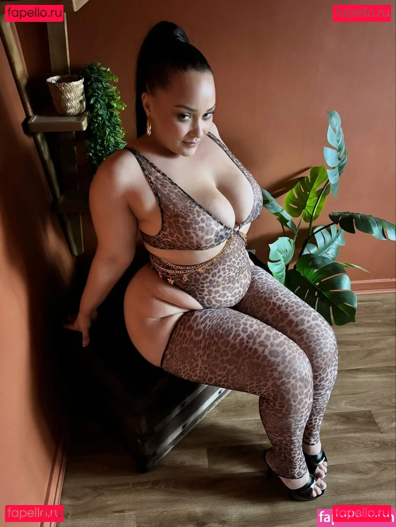 Natalie Onlyfans Photo Gallery 