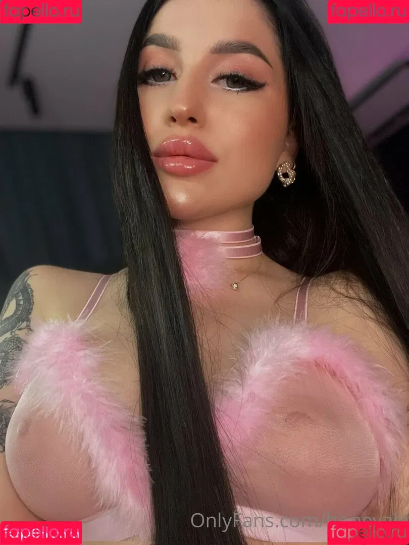 honney_aly Onlyfans Photo Gallery 