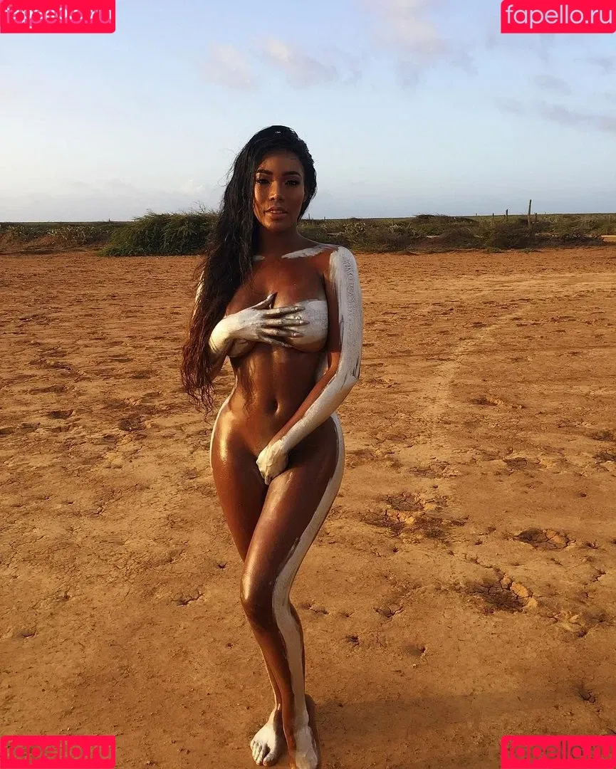 Monifa Jansen Onlyfans Photo Gallery 