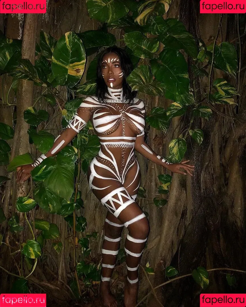 Monifa Jansen Onlyfans Photo Gallery 