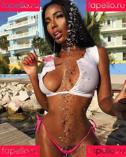 Monifa Jansen Onlyfans Photo Gallery 