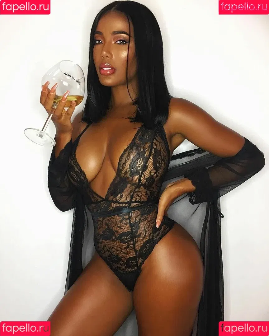Monifa Jansen Onlyfans Photo Gallery 