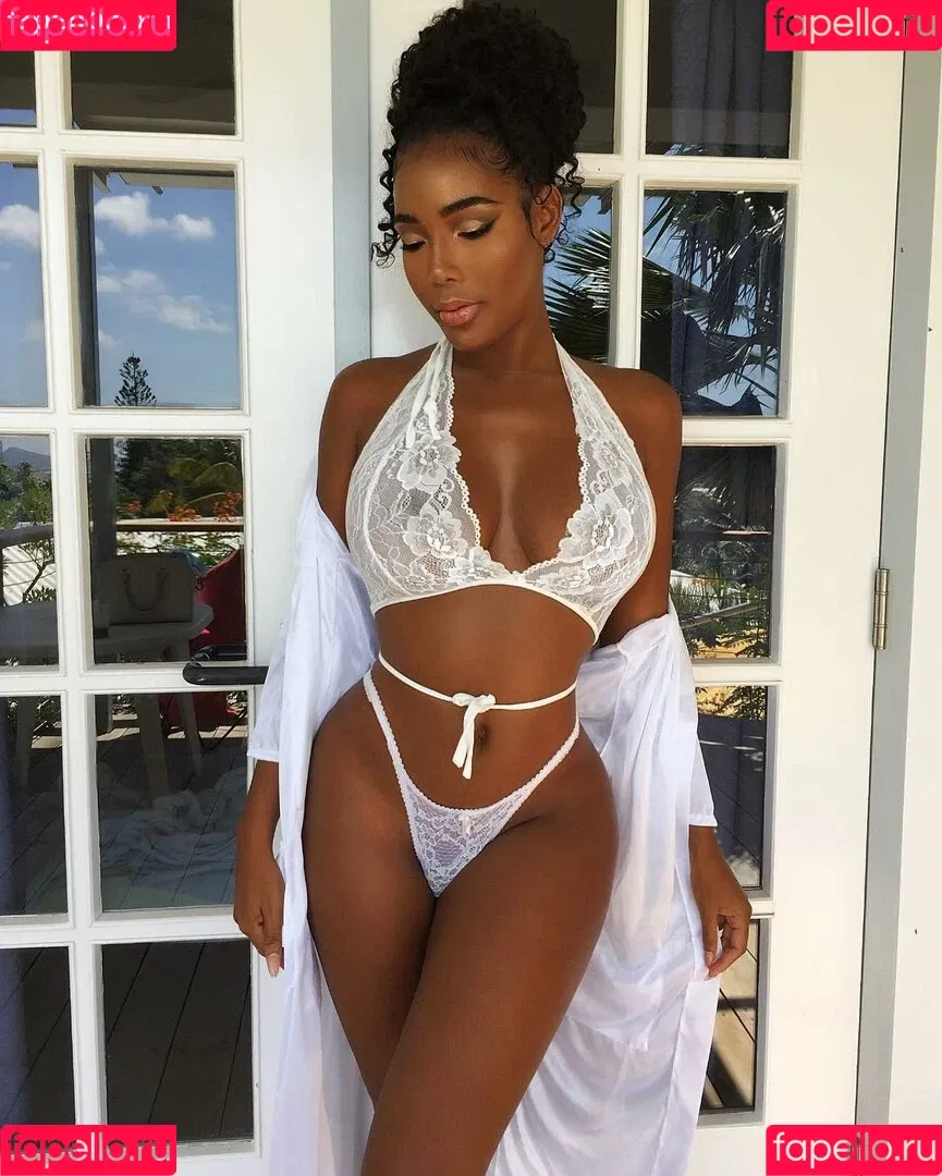 Monifa Jansen Onlyfans Photo Gallery 