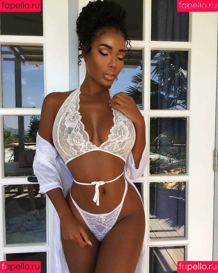 Monifa Jansen Onlyfans Photo Gallery 