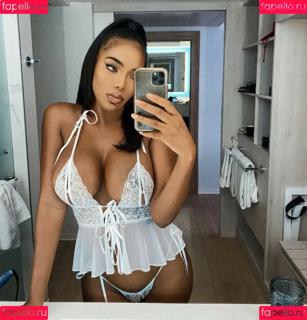 Monifa Jansen Onlyfans Photo Gallery 