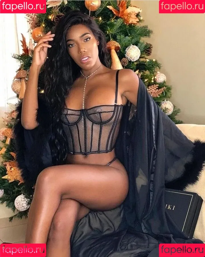 Monifa Jansen Onlyfans Photo Gallery 